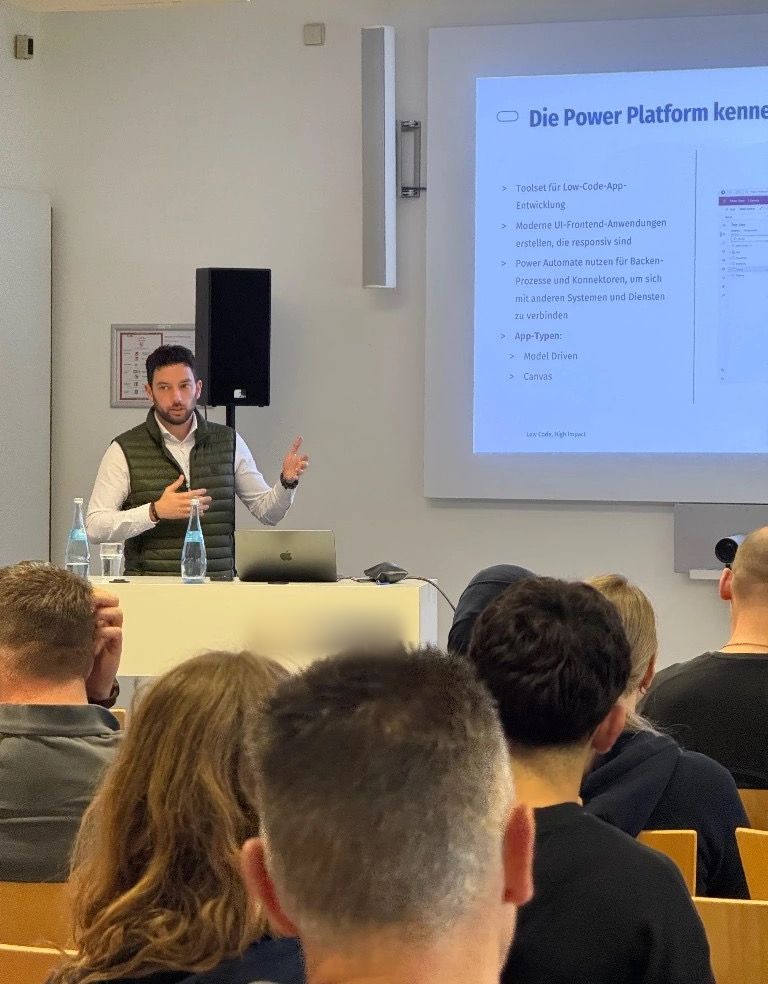 Enea Liçaj: Power Platform kennenlernen, vor Ort beim Kunden
